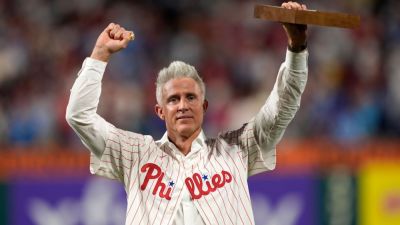 Phillies legend Chase Utley honored with Wall of Fame induction - ESPN