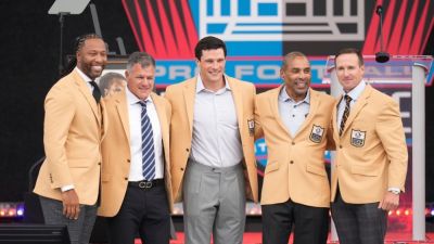 Brees, Fitzgerald, Kuechly enter Pro Football Hall of Fame - ESPN