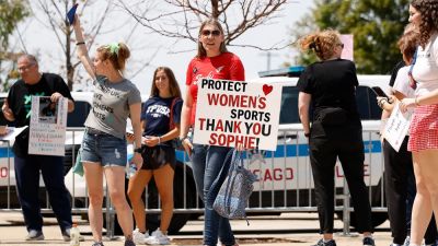 Sophie Cunningham supporters rally in Chicago, while protesters showcase what's wrong with America