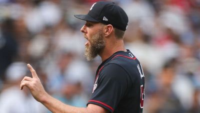 Braves' Chris Sale, still fuming after balk, ejected before game - ESPN
