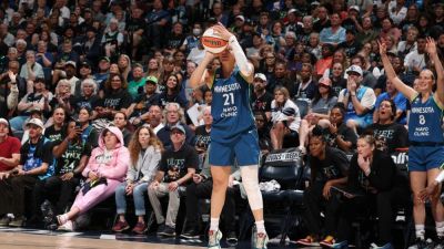Lynx's Kayla McBride sets single-game 3-point record with 10 - ESPN