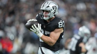 Raiders TE Michael Mayer gets 3-year, $45M extension, sources say - ESPN