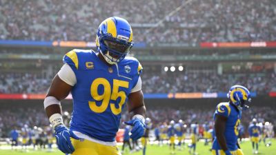 Sources: Rams' Myles Garrett to have knee surgery, headed to IR - ESPN