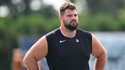 Eagles placing LG Landon Dickerson (knee) on injured reserve - ESPN