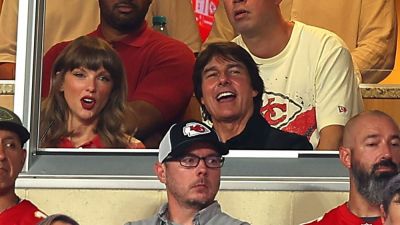 Taylor Swift, Tom Cruise share suite at Broncos-Chiefs - ESPN