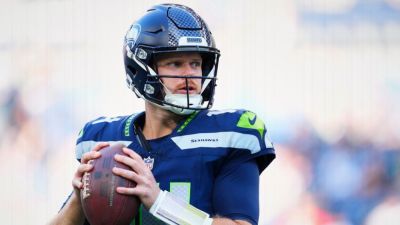 Seahawks rule QB Sam Darnold (glute) out vs. Cardinals - ESPN