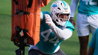 Dolphins' Chop Robinson has concussion, out vs. 49ers - ESPN