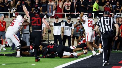 Replay review confirms goal line stop as Texas Tech tops Houston - ESPN