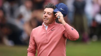 Rory McIlroy 2 shots back of BMW PGA Championship lead - ESPN