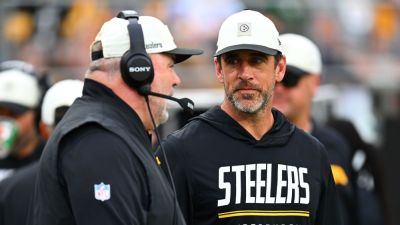 Aaron Rodgers: Steelers' 4-QB room is first of 22-year NFL career - ESPN