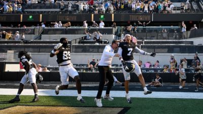 Vanderbilt's fumble recovery for TD in final second stuns NC State - ESPN