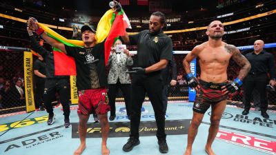 Joshua Van dominates Alexandre Pantoja in rematch to retain UFC title - ESPN