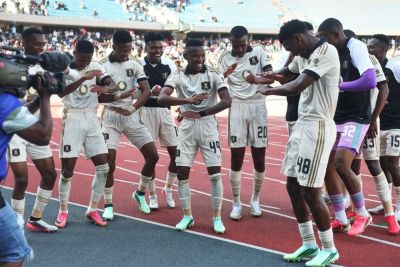 Orlando Pirates - Pirates keep Sundowns looking over their shoulder after sinking Gallants - news24.com