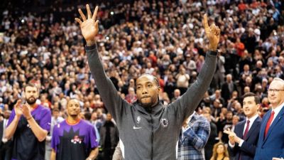 Raptors agree to 2-year, $115M extension with Kawhi Leonard - ESPN