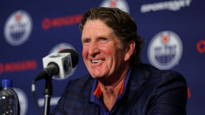 Connor Macdavid - Leon Draisaitl - Stanley Cup - Edmonton Oilers - Zach Hyman - Mark Messier 'horrified' by Oilers' hire of coach Mike Babcock - ESPN - espn.com - Canada