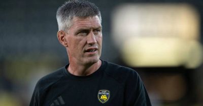 Top 14: Tough debut for Healy as Pau punish La Rochelle - breakingnews.ie