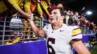 Blood brothers? Fleck and senior Baranowski share 'great moment' - ESPN - espn.com - Washington - state Minnesota - state Wisconsin