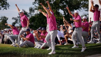 Americans rally in singles to win 11th straight Presidents Cup - ESPN