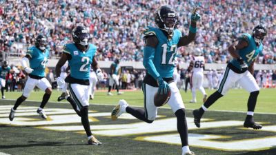 Liam Coen - Drake Maye - Jaguars collect Travis Hunter's first INT ball after spat - ESPN - espn.com - state Colorado
