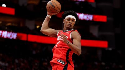 Sources: Rockets' Amen Thompson agrees to 5-year, $208M extension - ESPN