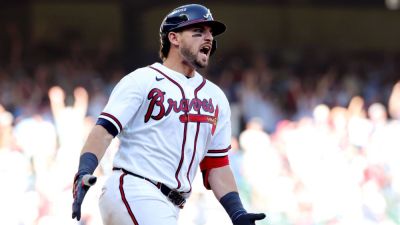 Riley's homer rallies Braves past Phillies in wild-card opener - ESPN
