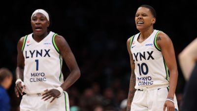 Reeve laments Lynx 'don't quite have right group' after latest playoff flop - ESPN