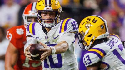 Lane Kiffin - Lane Kiffin's LSU era begins with easy victory over Clemson - ESPN - espn.com - state Arizona - state Wisconsin - state Louisiana - state Ohio