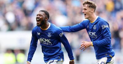 Ainsley Maitland-Niles denies Manchester United with dramatic last-gasp equaliser for Everton